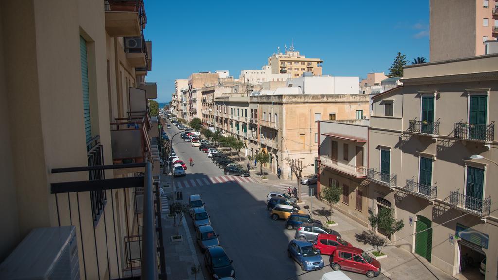 B&B Via Spalti 52 Trapani Ruang foto